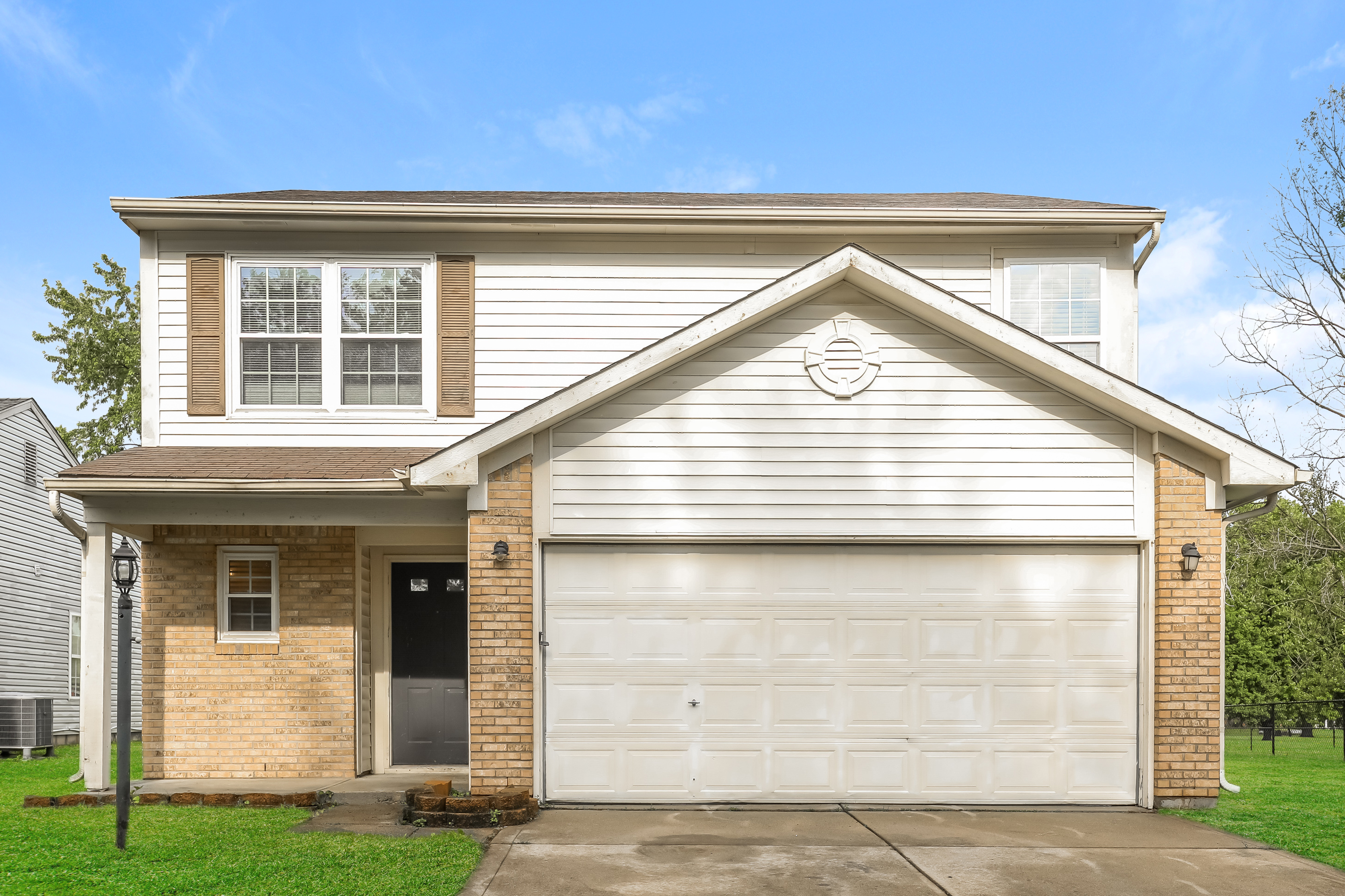 5329 Alameda Rd Indianapolis, IN 46228
